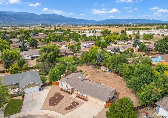 Photo 3 of Single family home for sale at 4020 Manzana Ct, Colorado Springs, CO 80911 | MLS# 3888475 | Listing updated on 2026-09-25