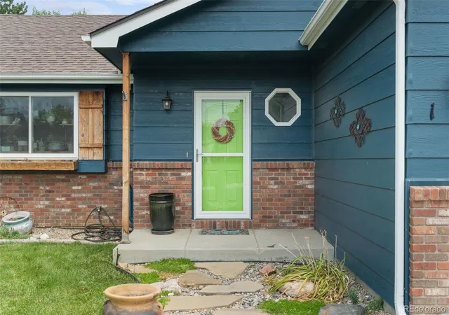 Photo 3 of Single family home for sale at 1142 S Edinburgh Dr, Loveland, CO 80537 | MLS# 7724554 | Listing updated on 2026-09-29