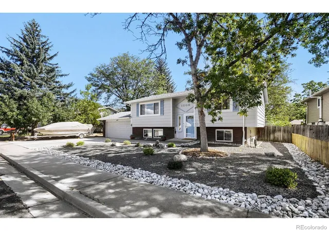 Photo 3 of Single family home for sale at 1208 Juliana Dr, Loveland, CO 80537 | MLS# IR1069327 | Listing updated on 2026-09-29