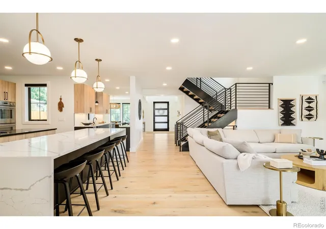 Photo 2 of Mansion for sale at 2485 Oak St, Denver, CO 80212 | MLS# IR1069337 | Listing updated on 2026-09-24