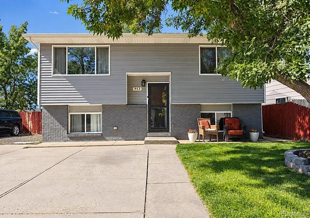 Photo 1 of Single family home for sale at 913 Cottonwood Ct, Fort Lupton, CO 80621 | MLS# 2073716 | Listing updated on 2026-10-07