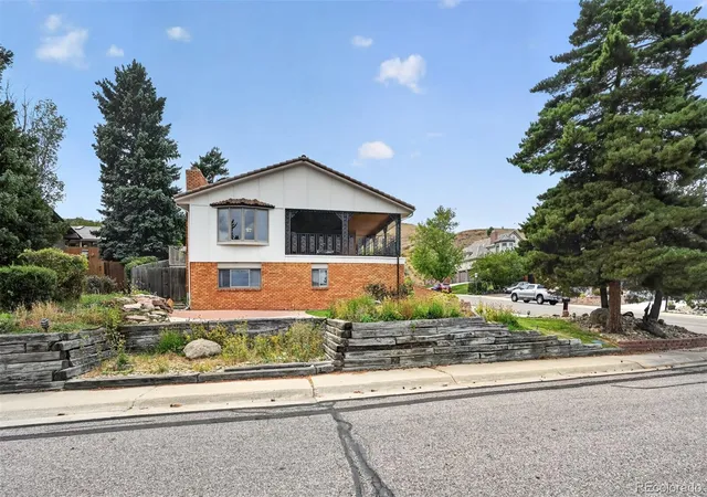 Photo 3 of Single family home for sale at 632 S Gardenia St, Lakewood, CO 80228 | MLS# 9452542 | Listing updated on 2026-09-26