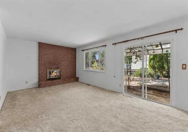 Photo 3 of Sale Pending at 2204 Warwick Ln, Colorado Springs, CO 80909 | MLS# 9668104 | Listing updated on 2026-10-01