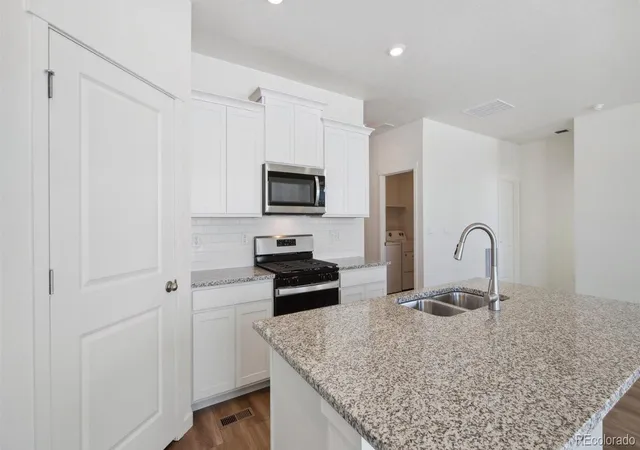 Photo 3 of Single family home for sale at 43212 Castle Stuart St, Elizabeth, CO 80107 | MLS# 8765046 | Listing updated on 2026-09-24