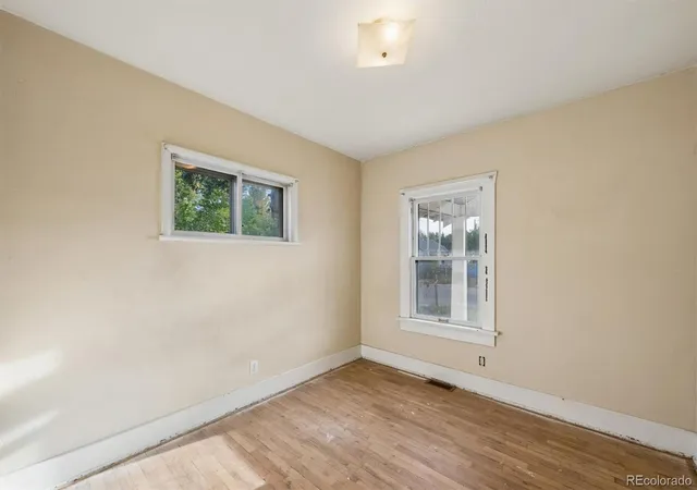 Photo 3 of Single family home for sale at 3691 S Grant St, Englewood, CO 80113 | MLS# 6278011 | Listing updated on 2026-09-30