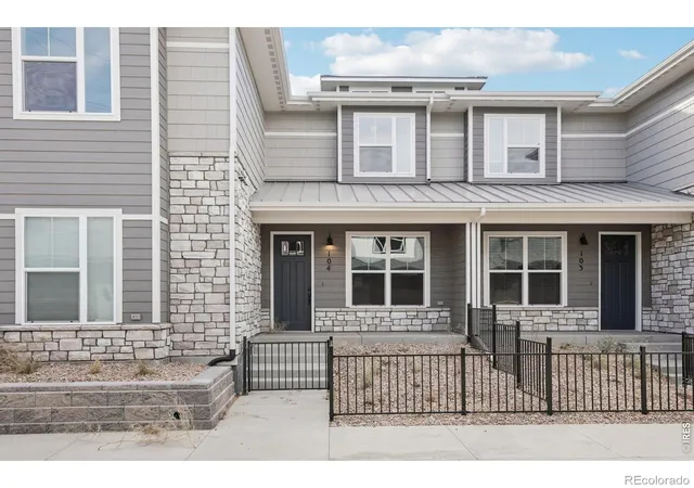 Photo 3 of Townhouse for sale at 410 High Point Dr #104, Longmont, CO 80504 | MLS# IR1069362 | Listing updated on 2026-09-25