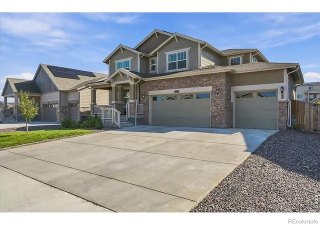 Photo 3 of Single family home for sale at 727 Columbia St, Johnstown, CO 80534 | MLS# IR1069368 | Listing updated on 2026-10-04