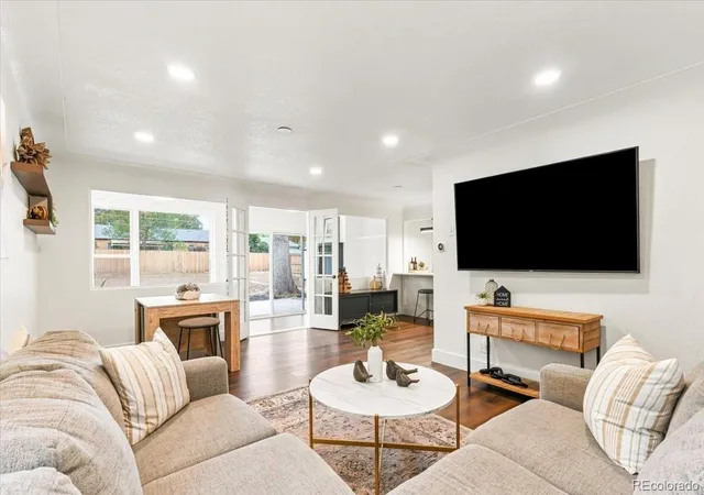 Photo 2 of Single family home for sale at 1255 Teller St, Lakewood, CO 80214 | MLS# 2489049 | Listing updated on 2026-10-08