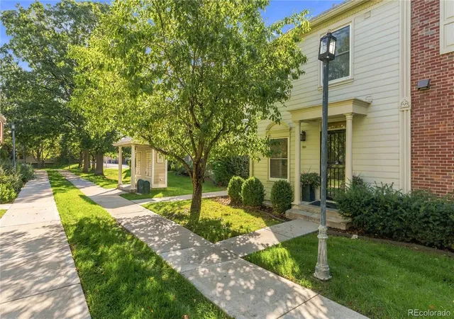 Photo 1 of Townhouse for sale at 916 Ivanhoe St, Denver, CO 80220 | MLS# 4194728 | Listing updated on 2026-10-02