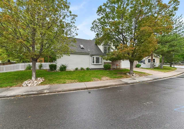 Photo 2 of Single family home for sale at 5765 W Iliff Dr, Lakewood, CO 80227 | MLS# 2003382 | Listing updated on 2026-10-04