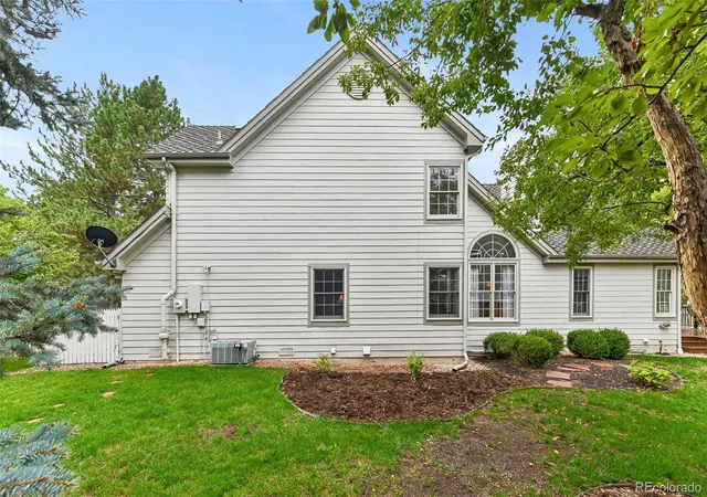 Photo 3 of Single family home for sale at 5765 W Iliff Dr, Lakewood, CO 80227 | MLS# 2003382 | Listing updated on 2026-10-04