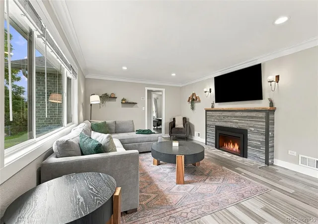 Photo 3 of Single family home for sale at 3101 S Logan St, Englewood, CO 80113 | MLS# 6418352 | Listing updated on 2026-10-12
