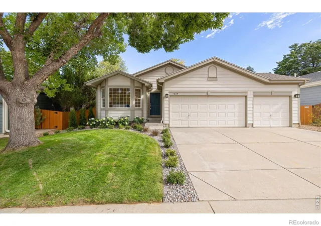 Photo 2 of Single family home for sale at 1669 Maccullen Dr, Erie, CO 80516 | MLS# IR1069385 | Listing updated on 2026-09-25
