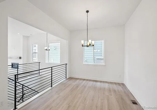 Photo 3 of Single family home for sale at 8603 Yellowcress St, Littleton, CO 80125 | MLS# 6863326 | Listing updated on 2026-10-09