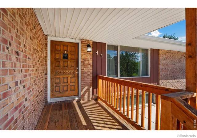 Photo 3 of Single family home for sale at 44 Dartmouth Cir, Longmont, CO 80503 | MLS# IR1069391 | Listing updated on 2026-09-24