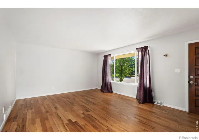 Photo 4 of Single family home for sale at 44 Dartmouth Cir, Longmont, CO 80503 | MLS# IR1069391 | Listing updated on 2026-09-24