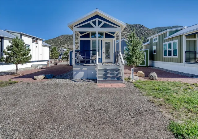 Photo 3 of Manufactured home for sale at 6507 County Rd 102, Salida, CO 81201 | MLS# 8383097 | Listing updated on 2026-09-30