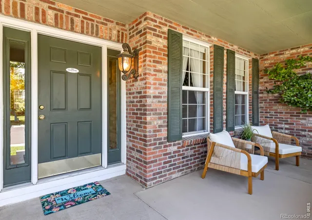 Photo 2 of Single family home for sale at 1586 Goshawk Dr, Longmont, CO 80504 | MLS# IR1069392 | Listing updated on 2026-09-24
