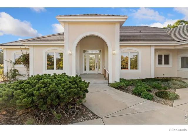 Photo 2 of Single family home for sale at 8138 Scenic Ridge Dr, Fort Collins, CO 80528 | MLS# IR1069394 | Listing updated on 2026-10-06