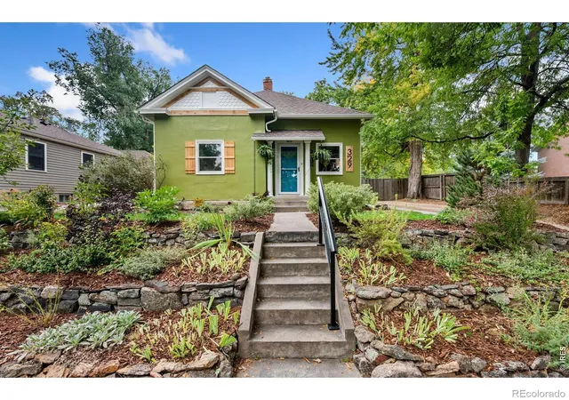 Photo 1 of Single family home for sale at 329 E Elizabeth St, Fort Collins, CO 80524 | MLS# IR1069402 | Listing updated on 2026-10-08