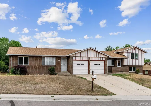 Photo 1 of Sale Pending at 953 S Yarrow St, Lakewood, CO 80226 | MLS# 2235620 | Listing updated on 2026-09-24