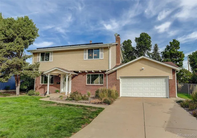 Photo 3 of Single family home for sale at 8855 W Colorado Pl, Lakewood, CO 80232 | MLS# 2055701 | Listing updated on 2026-10-08