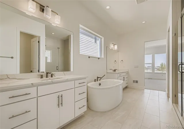Photo 3 of Single family home for sale at 8134 S Bersshine St, Aurora, CO 80016 | MLS# 3786527 | Listing updated on 2026-09-29