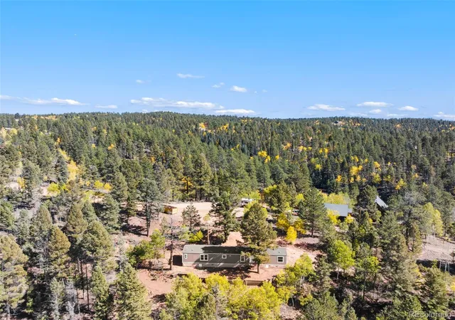 Photo 2 of Single family home for sale at 695 Elk Crk Dr, Divide, CO 80814 | MLS# 3932104 | Listing updated on 2026-10-07