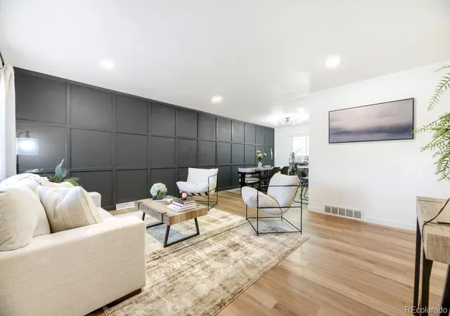 Photo 1 of Single family home for sale at 3325 W Arlington Ave, Littleton, CO 80123 | MLS# 8188587 | Listing updated on 2026-09-24