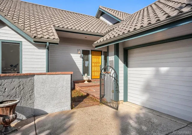 Photo 3 of Single family home for sale at 6970 Puma Trl, Littleton, CO 80125 | MLS# 4275658 | Listing updated on 2026-10-09