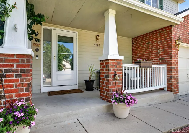 Photo 1 of Single family home for sale at 5134 S Ukraine St, Aurora, CO 80015 | MLS# 3901621 | Listing updated on 2026-10-24