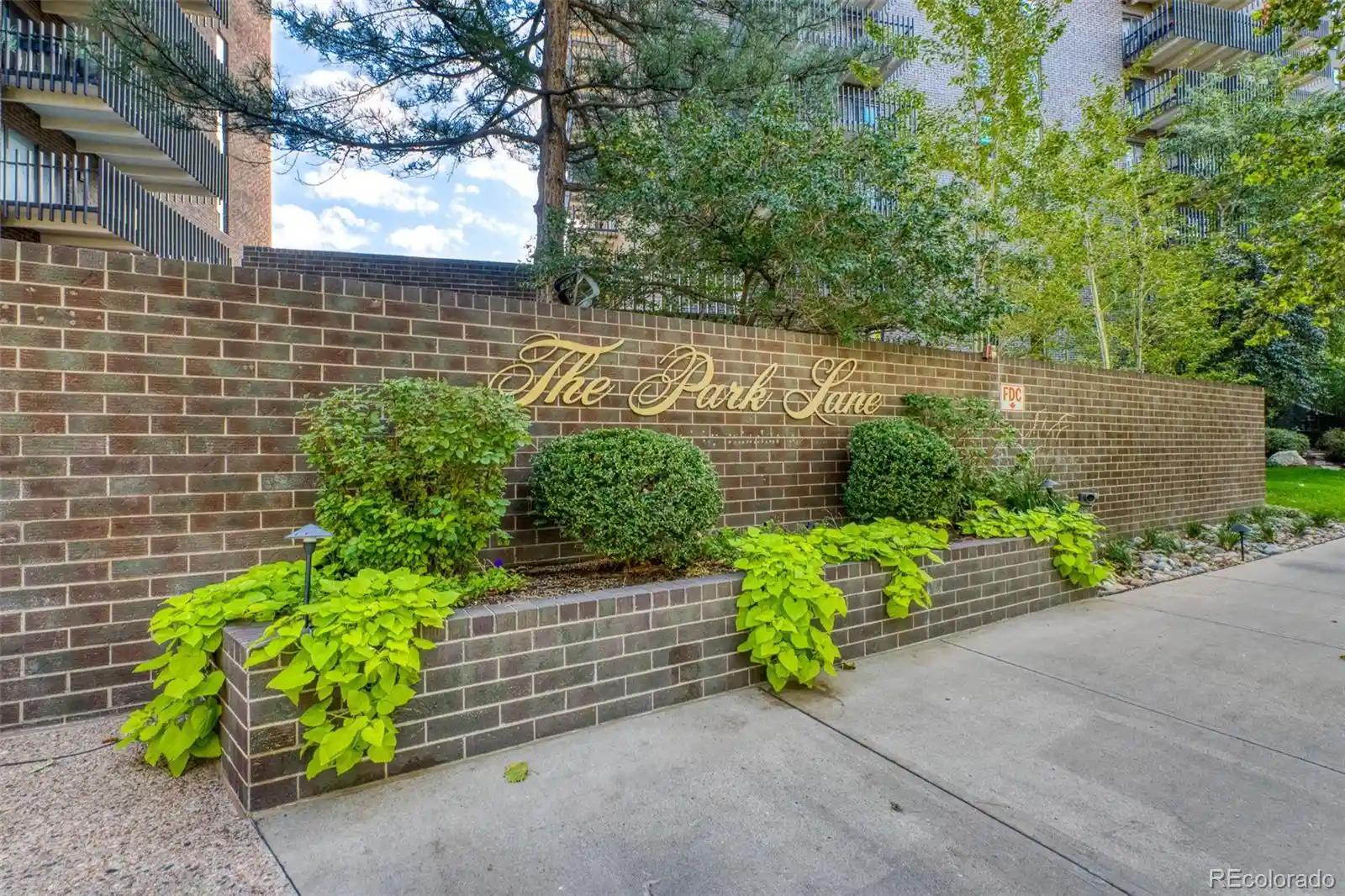 Listing Photo 2 - Condo for sale in 460 S Marion Pkwy located at 460 S Marion Pkwy, Denver, CO 80209 - Unit #254