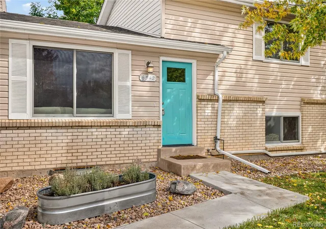 Photo 2 of Single family home for sale at 6542 S Fld Way, Littleton, CO 80123 | MLS# 7591524 | Listing updated on 2026-10-16