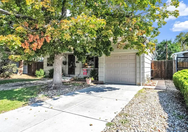 Photo 3 of Single family home for sale at 1550 S Ash St, Denver, CO 80222 | MLS# 6227351 | Listing updated on 2026-10-03
