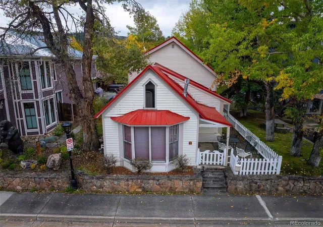 Photo 2 of Single family home for sale at 204 N Ridge St, Breckenridge, CO 80424 | MLS# 5564322 | Listing updated on 2026-10-04