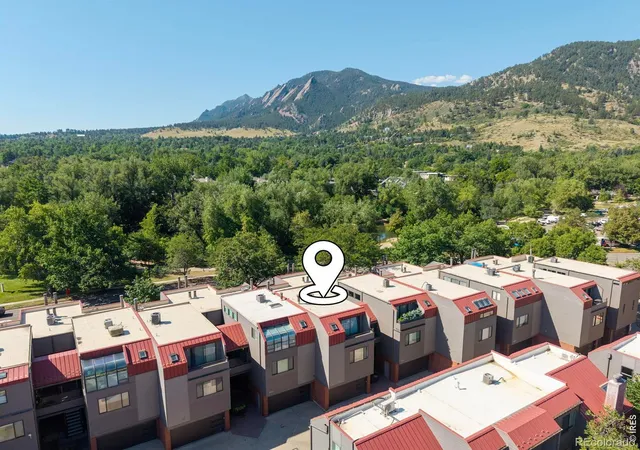 Listing Photo 4 - Condo for sale in building located at 836 Walnut St, Boulder, CO 80302 - Unit #A