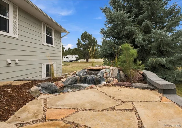 Photo 4 of Single family home for sale at 33976 Hummingbird Dr, Elizabeth, CO 80107 | MLS# 3921933 | Listing updated on 2026-09-25