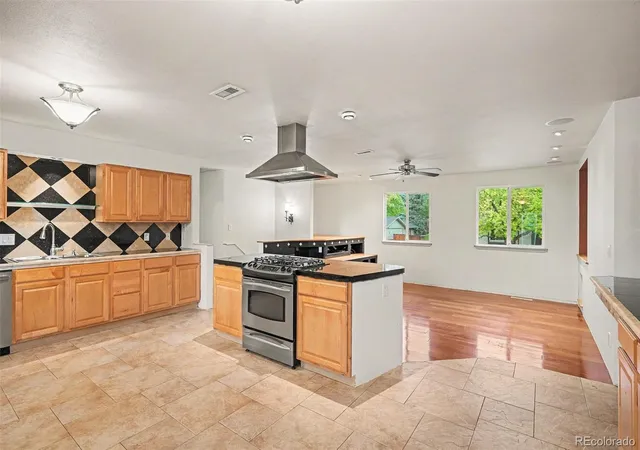Photo 4 of Single family home for sale at 7347 S Spruce St, Centennial, CO 80112 | MLS# 2485560 | Listing updated on 2026-09-26