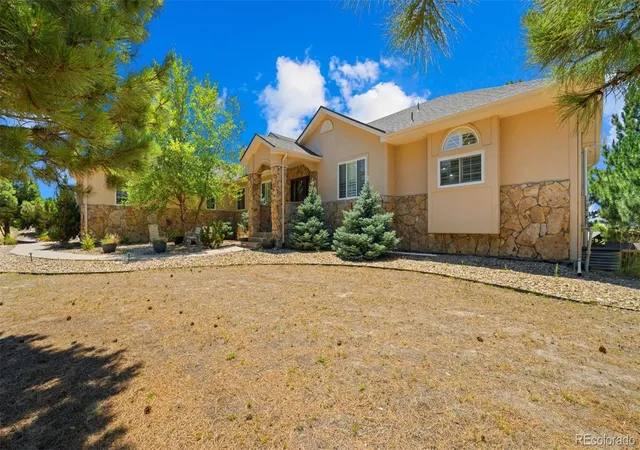 Photo 3 of Mansion for sale at 990 Glade Gulch Rd, Castle Rock, CO 80104 | MLS# 7339858 | Listing updated on 2026-10-07