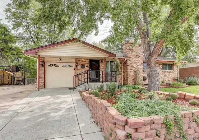 Photo 1 of Single family home for sale at 5840 S Julian St, Littleton, CO 80123 | MLS# 8783354 | Listing updated on 2026-10-08
