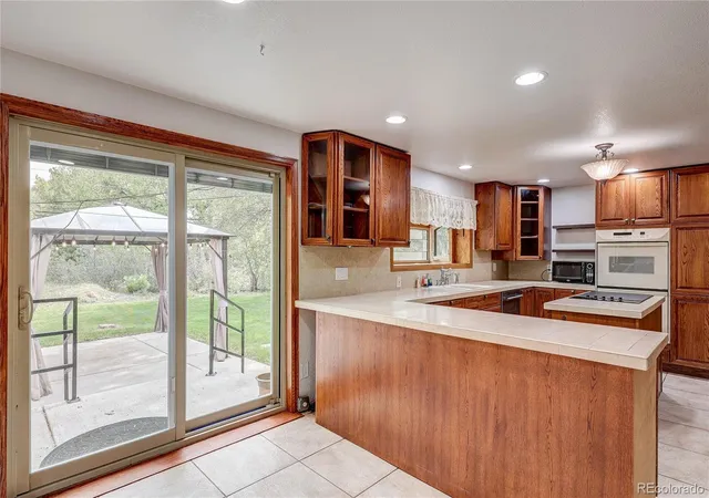 Photo 3 of Single family home for sale at 5840 S Julian St, Littleton, CO 80123 | MLS# 8783354 | Listing updated on 2026-10-08