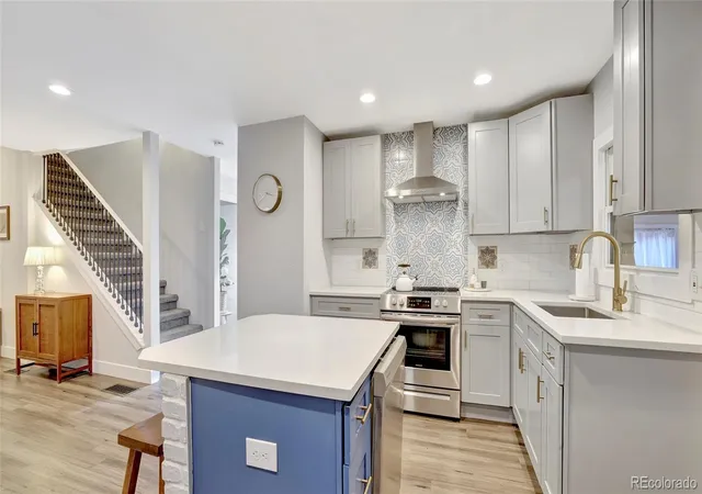 Photo 3 of Single family home for sale at 2549 Glenarm Pl, Denver, CO 80205 | MLS# 9612557 | Listing updated on 2026-10-02