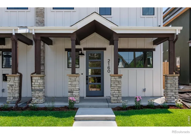 Photo 1 of Single family home for sale at 2160 S Grant St, Denver, CO 80210 | MLS# IR1069460 | Listing updated on 2026-09-28