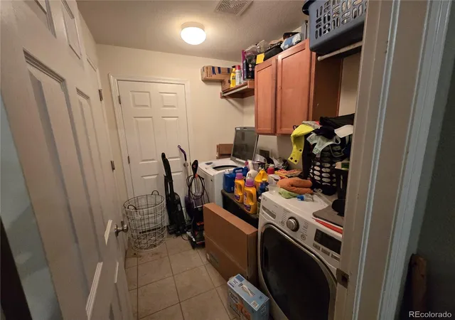 Photo 3 of Single family home for sale at 25811 E 5th Place, Aurora, CO 80018 | MLS# 9232255 | Listing updated on 2026-09-25