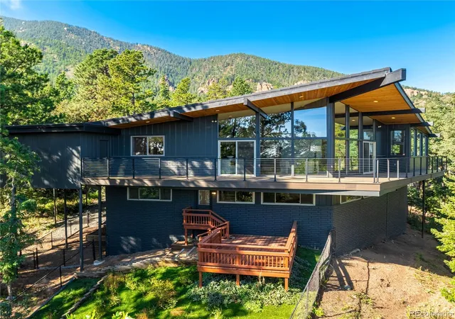 Single family home for sale at 17 Pine Rd, Colorado Springs, CO 80906 | MLS# 3422259