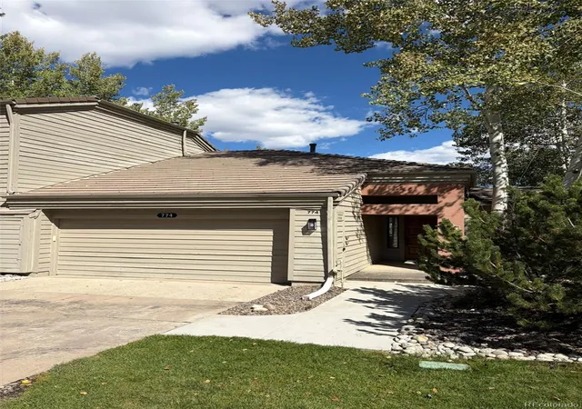 Photo 2 of Condo for sale at 774 Ridgeside Dr, Golden, CO 80401 | MLS# 7779037 | Listing updated on 2026-10-06