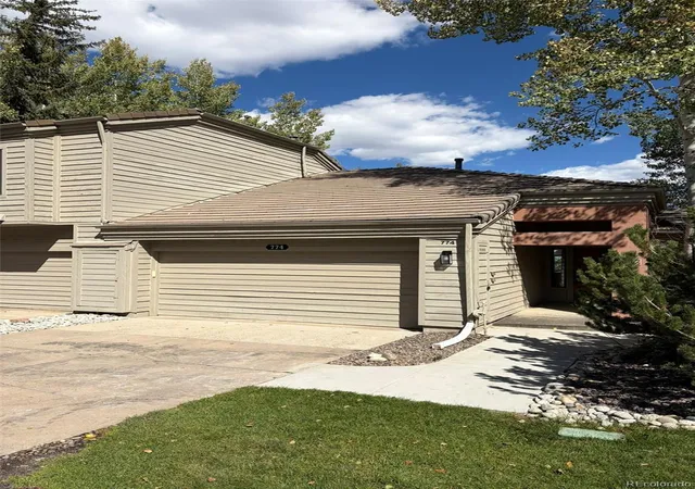 Photo 2 of Condo for sale at 774 Ridgeside Dr, Golden, CO 80401 | MLS# 7779037 | Listing updated on 2026-10-28