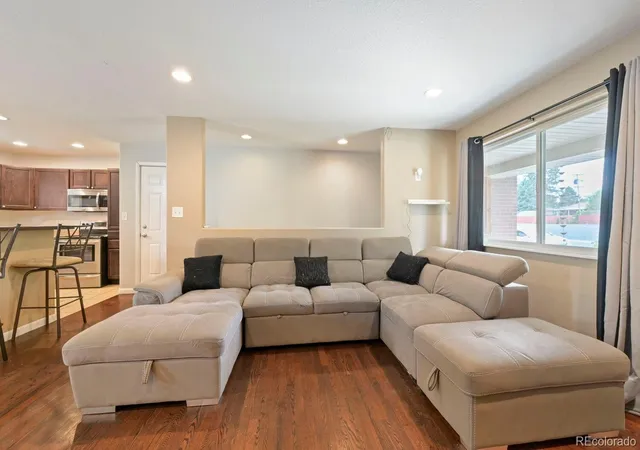 Photo 4 of Sale Pending at 1248 S Eaton St, Lakewood, CO 80232 | MLS# 1534557 | Listing updated on 2026-10-10