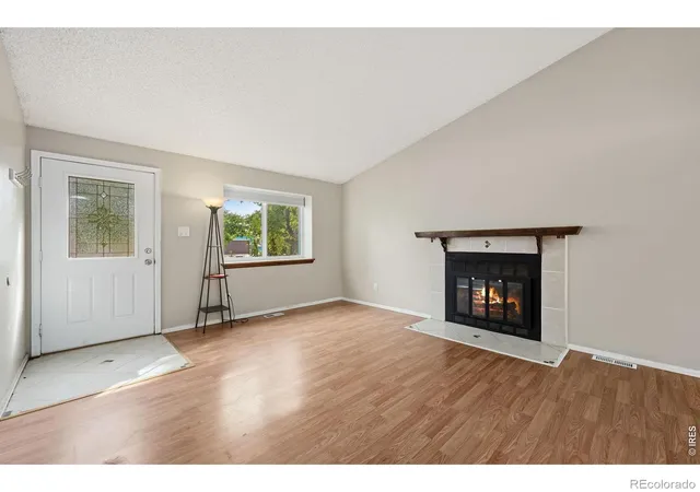 Photo 3 of Single family home for sale at 2137 Steele St, Longmont, CO 80501 | MLS# IR1069476 | Listing updated on 2026-09-26