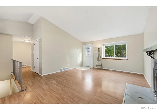 Photo 4 of Single family home for sale at 2137 Steele St, Longmont, CO 80501 | MLS# IR1069476 | Listing updated on 2026-09-26